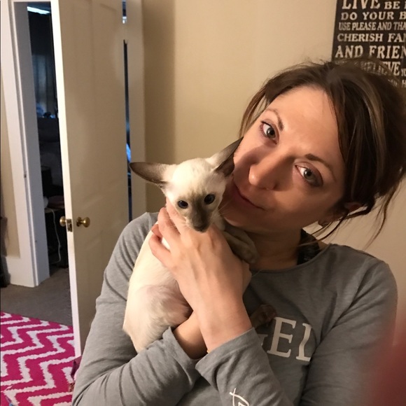 Meet your Posher, Amanda - Picture 4 of 4